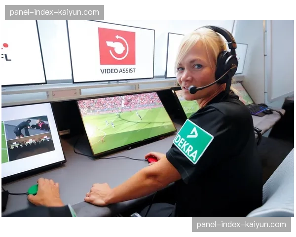 深度报道:探访德甲VAR中心,揭秘视频助理裁判的日常工作与决策流程 深度报道:探访德甲VAR中心,揭秘视频助理裁判的日常工作与决策流程